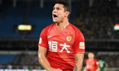 开云体育登录入口-广州队主场获胜，取得胜利保持不败纪录