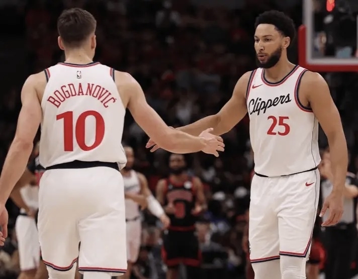 快船克服困难击败尼克斯 快船克服困难击败尼克斯