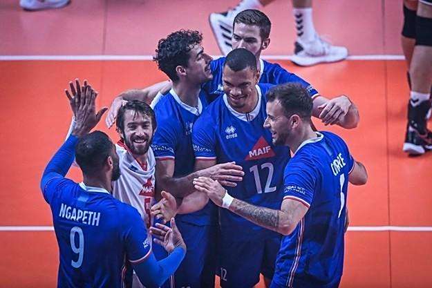 彰显实力的强强对决，硬气球员不甘示弱的简单介绍